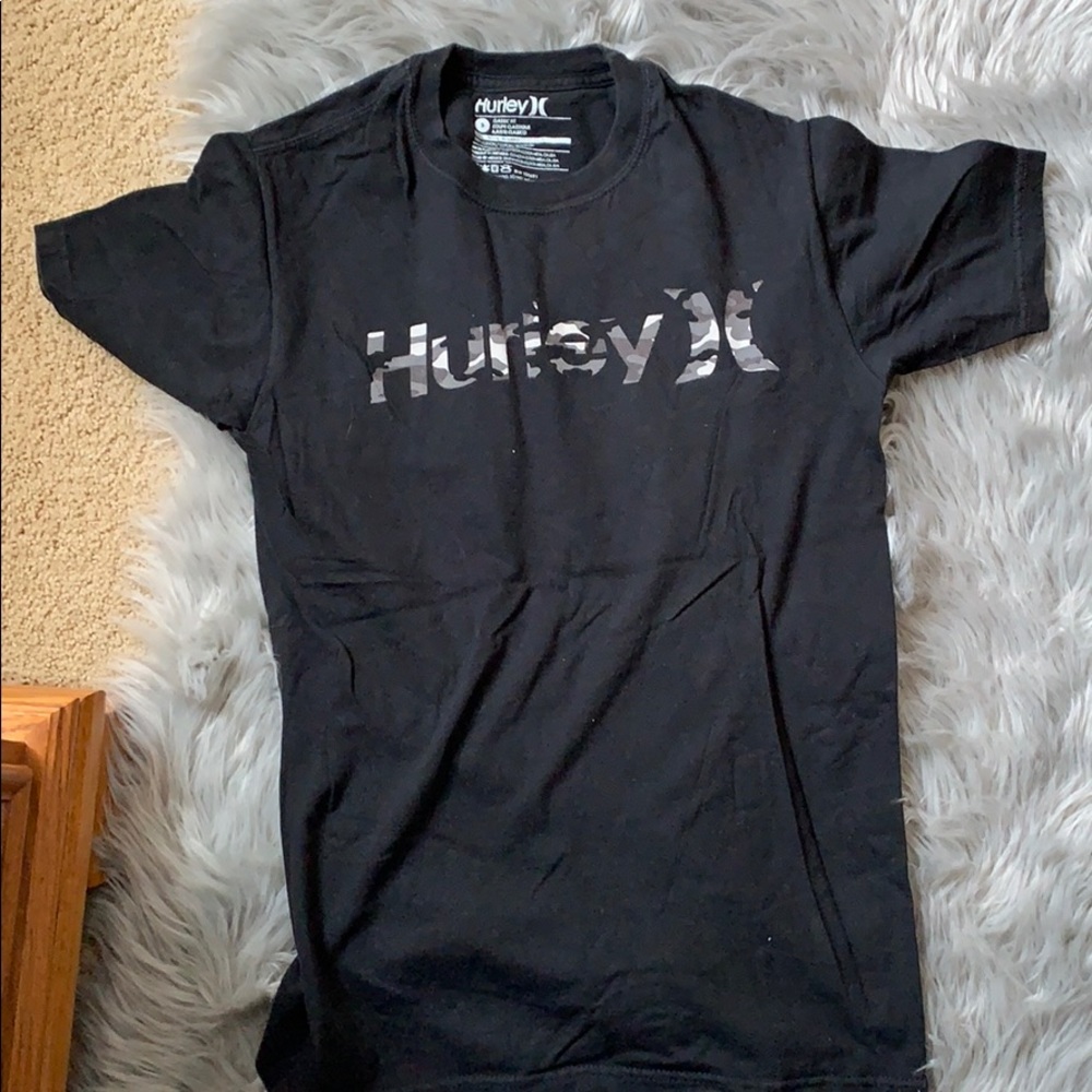 Hurley t-shirt